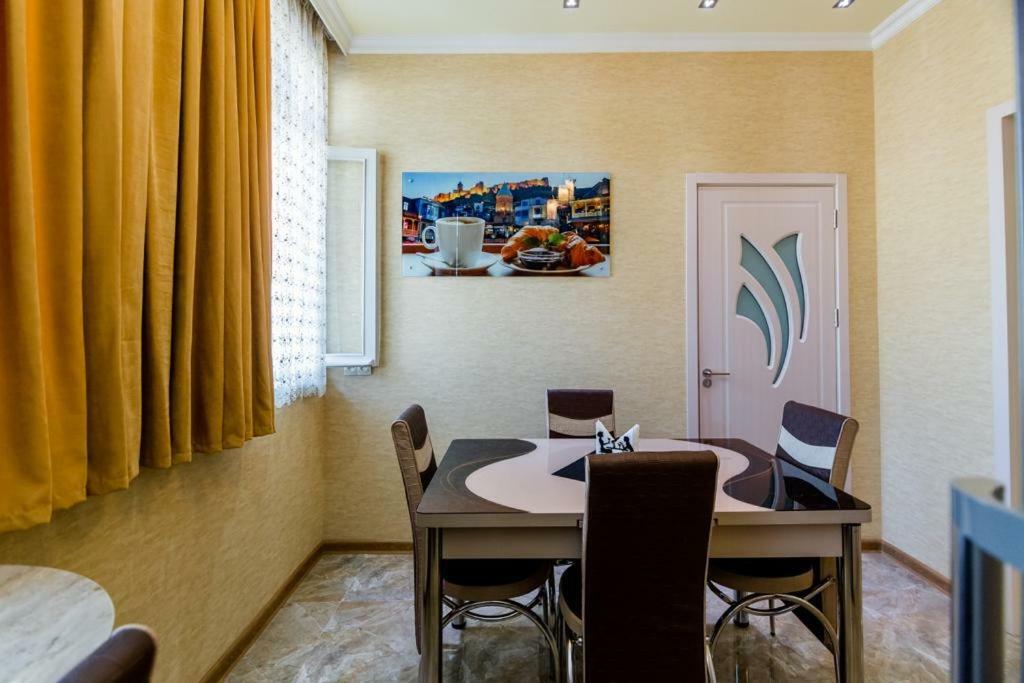 Appartement "Stella Artois"- à Tbilissi Extérieur photo